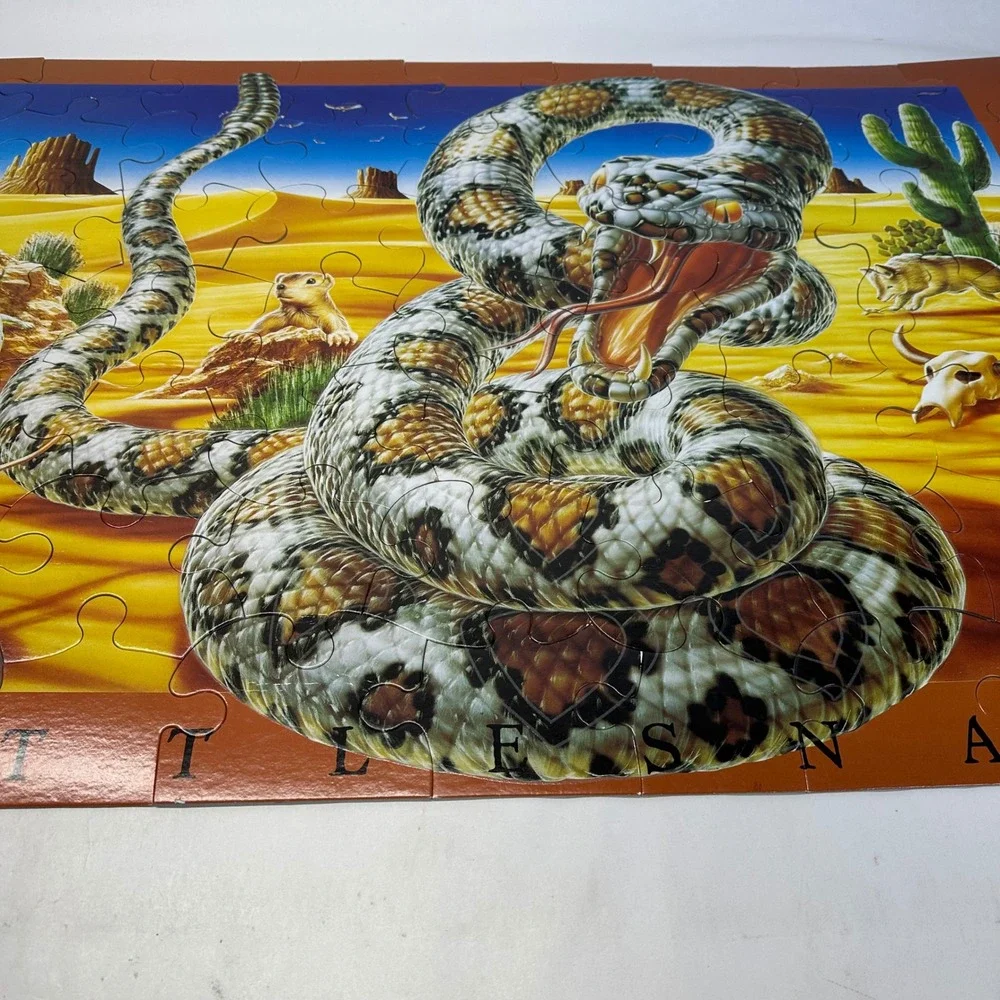 Glo Zone Rattlesnake 48 Piece Glow in the Dark Floor Puzzle Ages‎ 4 Plus